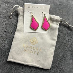 Pink/Gold Kendra Scott dangle earrings